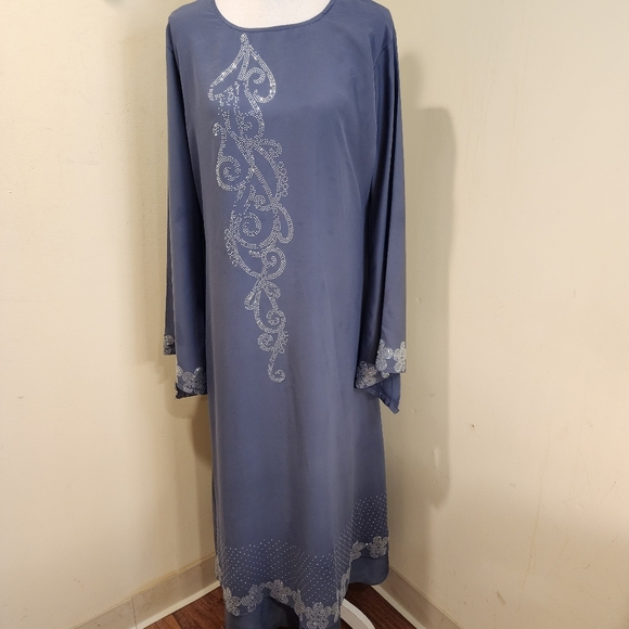 Elegant Blue Kaftan with Silver Embroidery Fits LARGE - Picture 6 of 12
